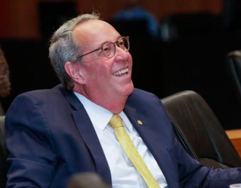 “e-um-parecer-ou-um-parto?”-procuradores-da-alepe-travam-parecer-para-pagamentos-de-ex-servidores-gerando-revolta