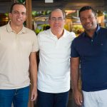 lideranca-do-governo-mano-na-camara-definida:-adiel-agostinho-e-neco-filho-sao-oficializados-por-mano-medeiros-em-jaboatao.