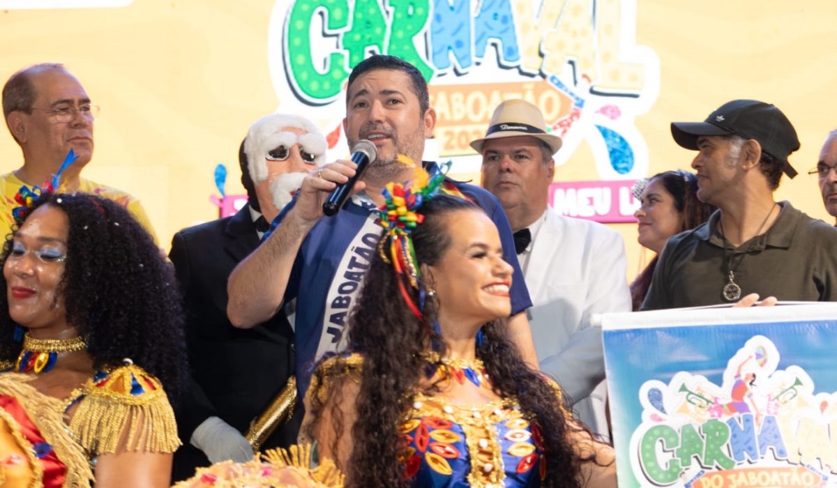 carnaval:-getulio-belem-e-mano-medeiros-prestigiam-abertura-do-carnaval-de-jaboatao