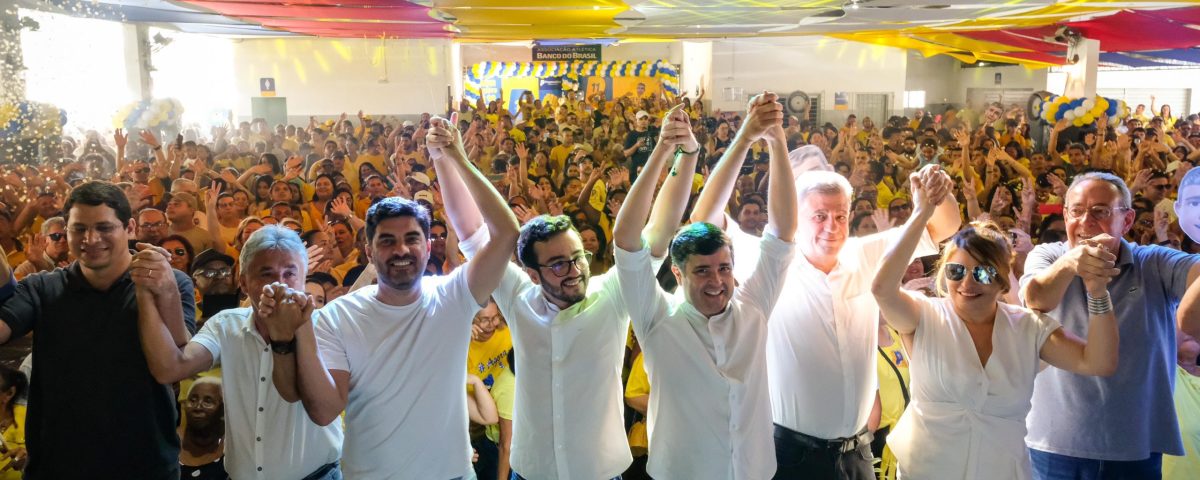 marinaldo-rosendo-mostra-forca-politica-e-reune-mais-de-11-deputados-em-timbauba