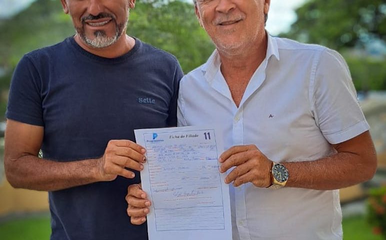 em-moreno,-vereador-adriano-de-cumaru-deixa-o-pl-para-ingressar-no-pp